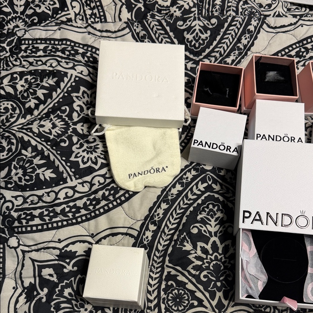Pandora Accessories Set - Black, White, Pink - Picture 3 of 4